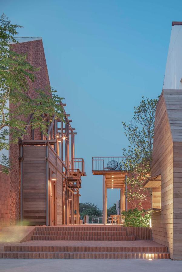 Baan Pomphet Hotel Phra Nakhon Si Ayutthaya Buitenkant foto